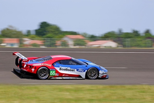Ford GT Racecar