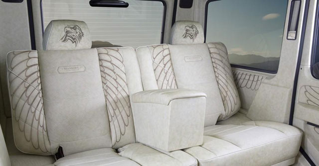 5 จาก 2,608   Mercedes-Benz G63 AMG Sahara Edition