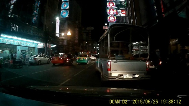 รีวิวเปรียบเทียบกล้องติดรถยนต์ Dcam D2 กับ G1W