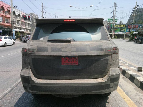 Toyota Fortuner 2015