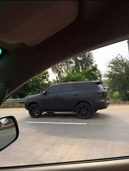 Toyota Fortuner 2015