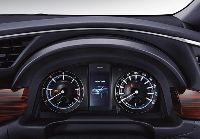 Toyota Innova 2016