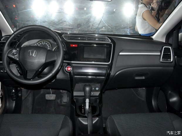 Honda Greiz 2016