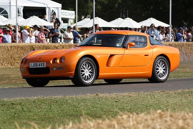 รถยนต์ประตูปีกนก