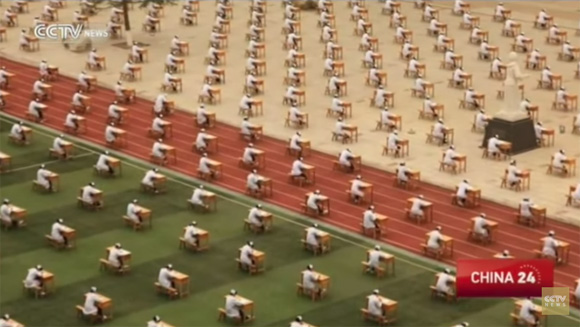 โรงเรียนจีนผุดไอเดียเก๋ กันเด็กลอกข้อสอบ อย่างแนวเลย