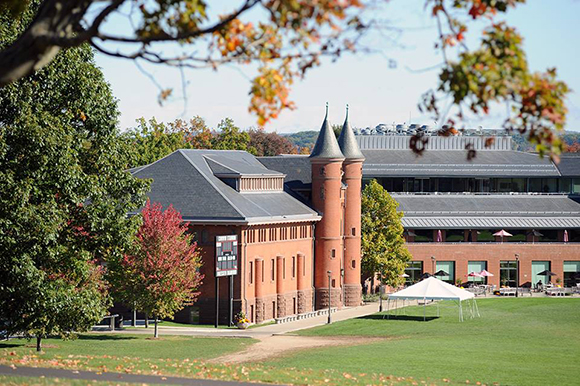 Wesleyan University มอบทุนเรียนต่อปริญญาตรี