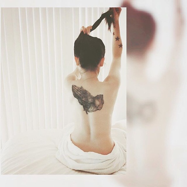 ดีเจต้นหอม ศกุนตลา ภาพเปลือยหลัง