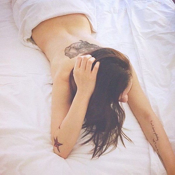 ดีเจต้นหอม ศกุนตลา ภาพเปลือยหลัง