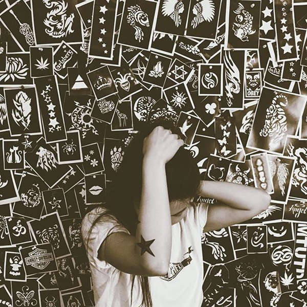 ดีเจต้นหอม ศกุนตลา ภาพเปลือยหลัง