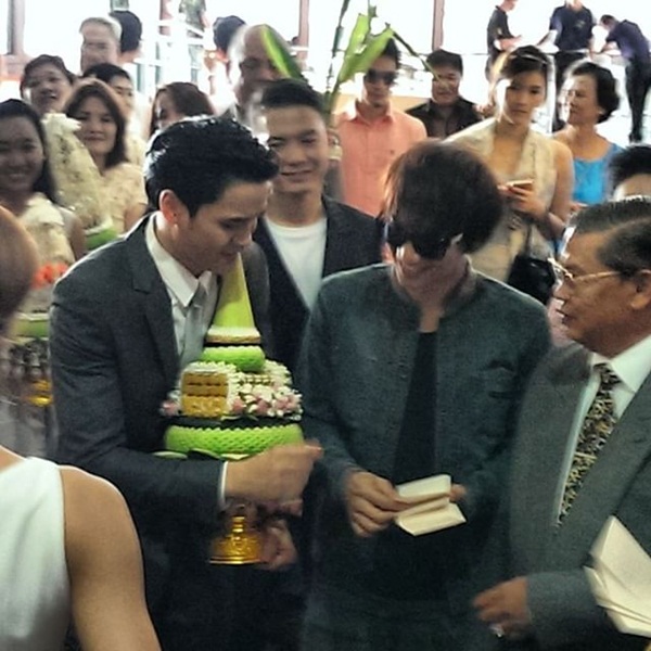 โจอี้ พาราด็อกซ์ แต่งงาน