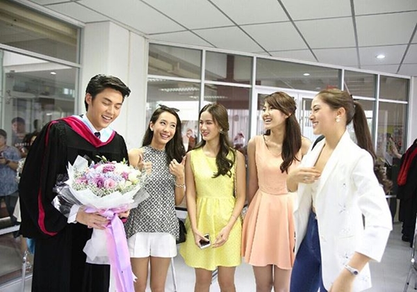 หมาก ปริญ รับปริญญา 