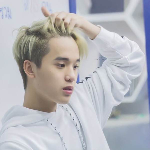 เจมส์ ฮอร์โมน