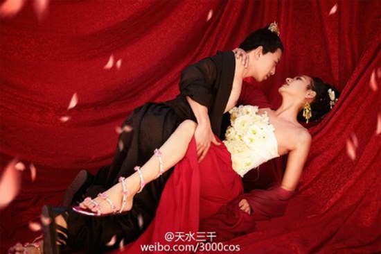 หนุ่มหน้าสวยปะทะผู้ชาย ถ่ายแบบสไตล์พระสนมเอก 