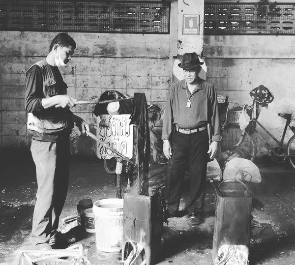 โครงการย้อมผ้าเพื่อเพื่อน