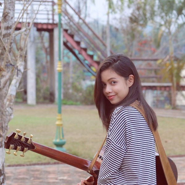 น้องจัสมิน สาวน้อยกะเหรี่ยงเสียงเพราะ