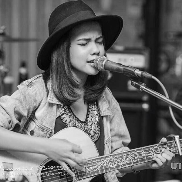 น้องจัสมิน สาวน้อยกะเหรี่ยงเสียงเพราะ