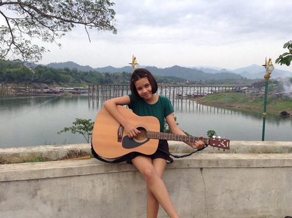 น้องจัสมิน สาวน้อยกะเหรี่ยงเสียงเพราะ