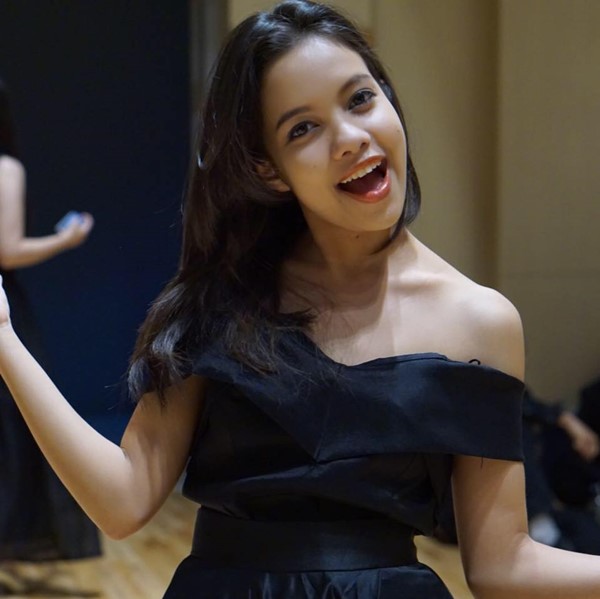 น้องจัสมิน สาวน้อยกะเหรี่ยงเสียงเพราะ