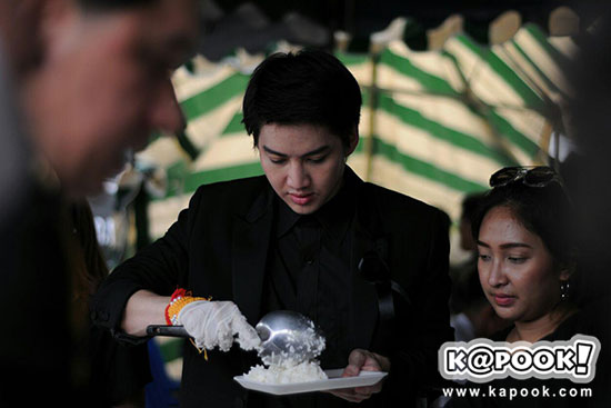 คนบันเทิงไทยจิตอาสา