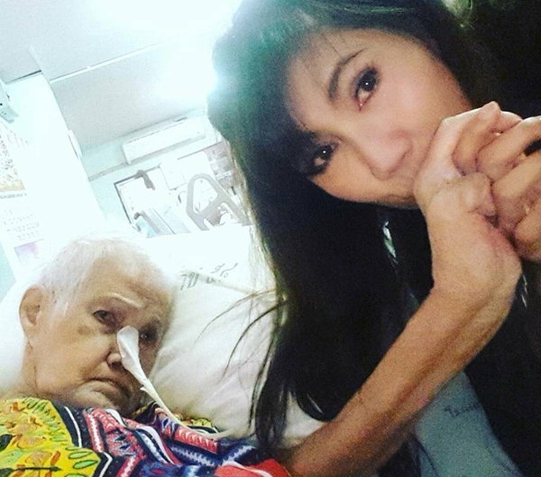 แก้ว อภิรดี