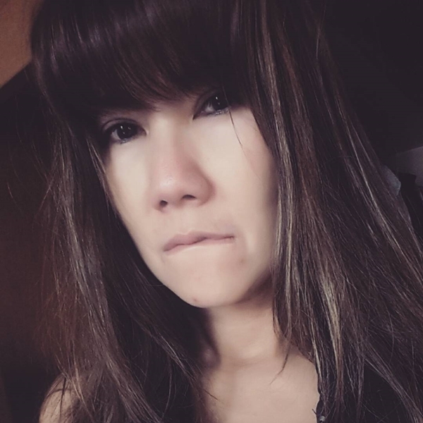 แก้ว อภิรดี