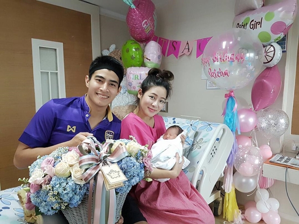 แพนเค้ก เขมนิจ เห่อหลานสาว