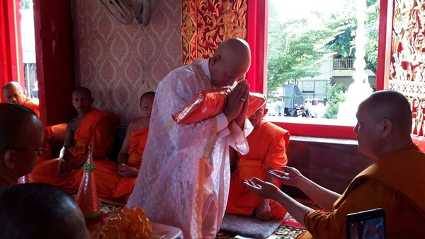 บิณฑ์ บรรลือฤทธิ์ บวช