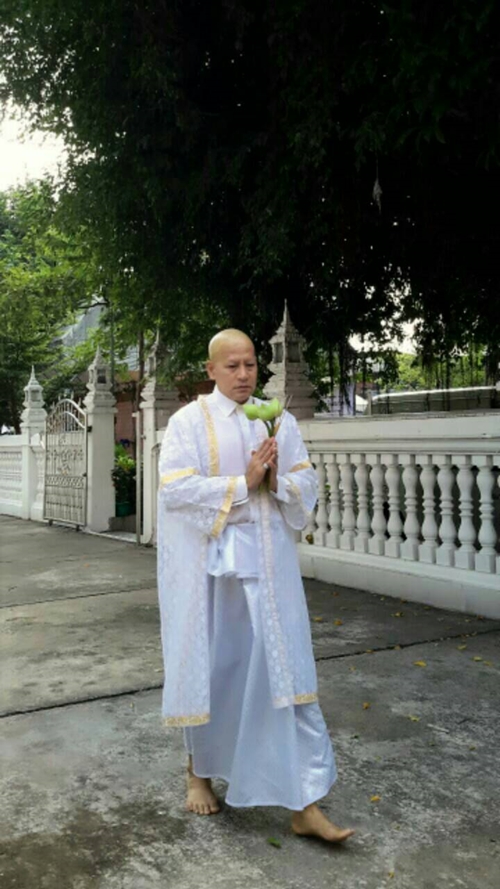 บิณฑ์ บรรลือฤทธิ์ บวช