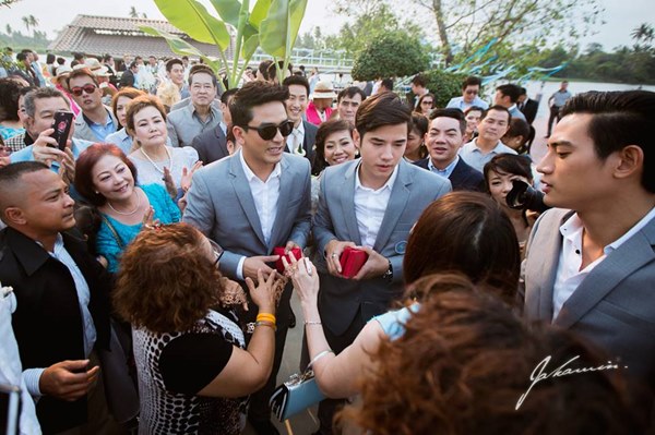 มาริโอ้ เมาเร่อ ขอจับไมค์ร้องเพลง