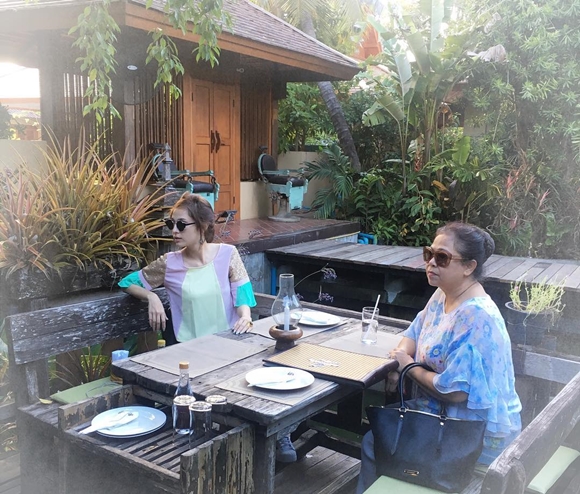 ขวัญ อุษามณี