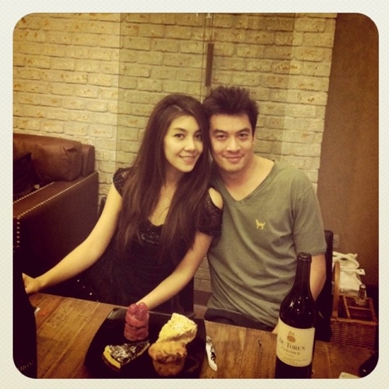 ย้อนเส้นทางรัก 5 ปี วุ้นเส้น ชาคริต