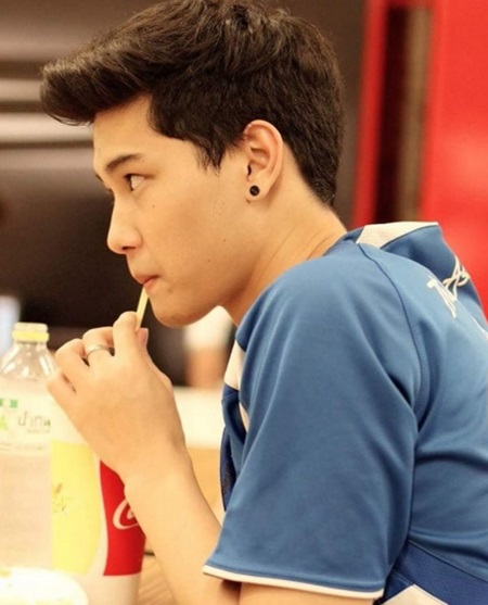 อัส นภิส นักยิงปืนทีมชาติ