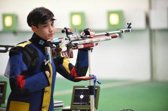 อัส นภิส นักยิงปืนทีมชาติ