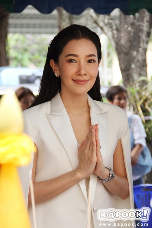 นุ่น วรนุช