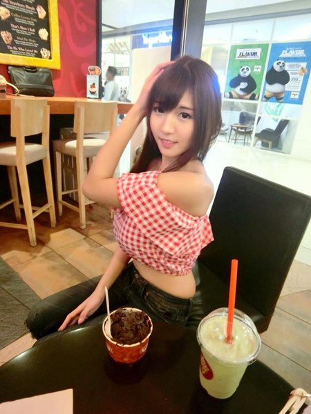 น้องอลิส เน็ตไอดอล