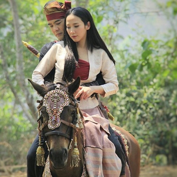 อั้ม พัชราภา เพลิงพระนาง