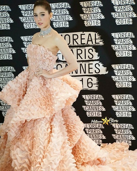 ชมพู่ อารยา