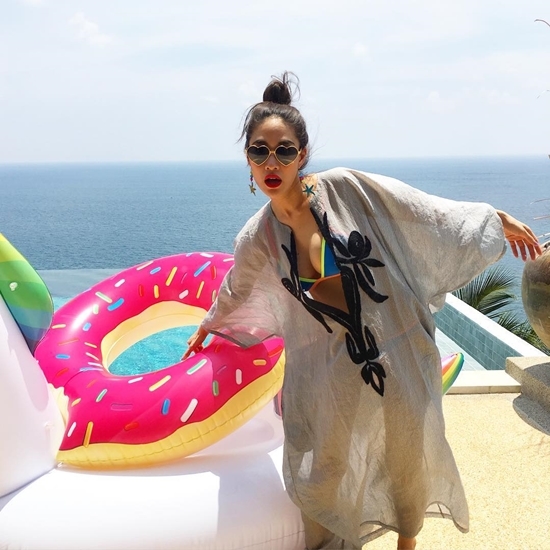 พลอย เฌอมาลย์ 