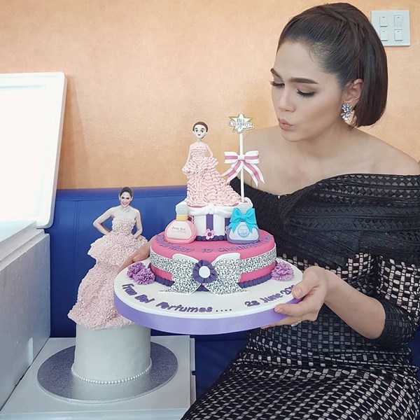 เค้กวันเกิด ชมพู่ อารยา