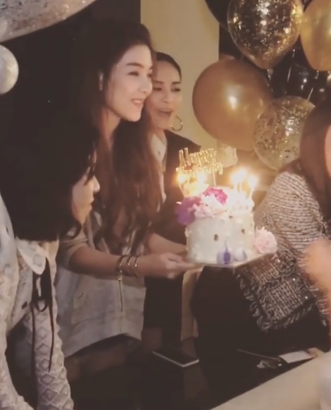 วันเกิด คริส หอวัง