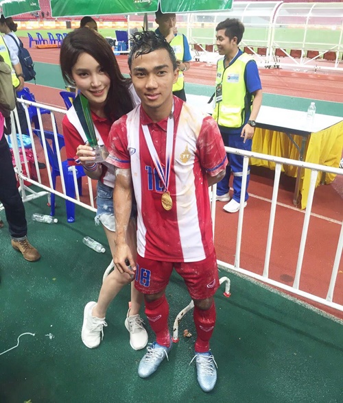 เมย์ พิชญ์นาฏ-เจ ชนาธิป