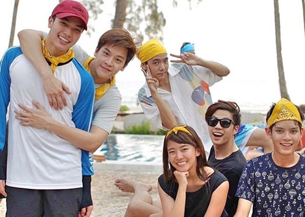 นักแสดงของนาดาวบางกอก