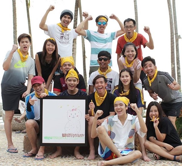 นักแสดงของนาดาวบางกอก