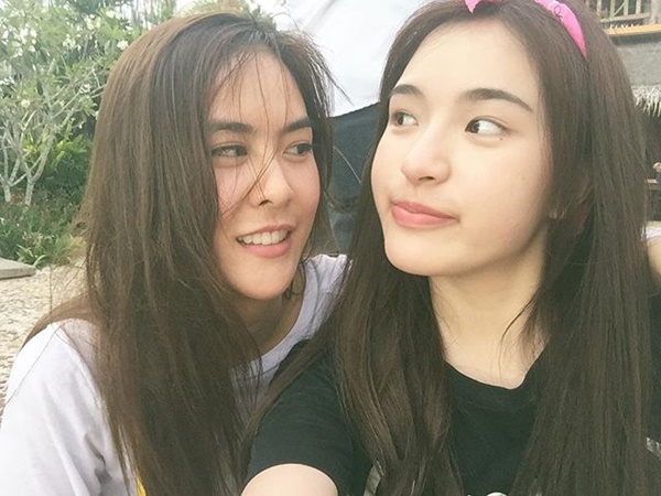 นักแสดงของนาดาวบางกอก