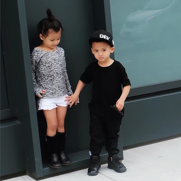 พ่อเวย์ ไทยเทเนียม แม่นานา น้องบีน่า บรู๊คลิน