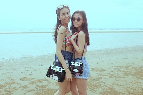พลอย ชิดจันทร์ แท็กทีมแก๊งเพื่อนสาว จัดทริปเที่ยวทะเล