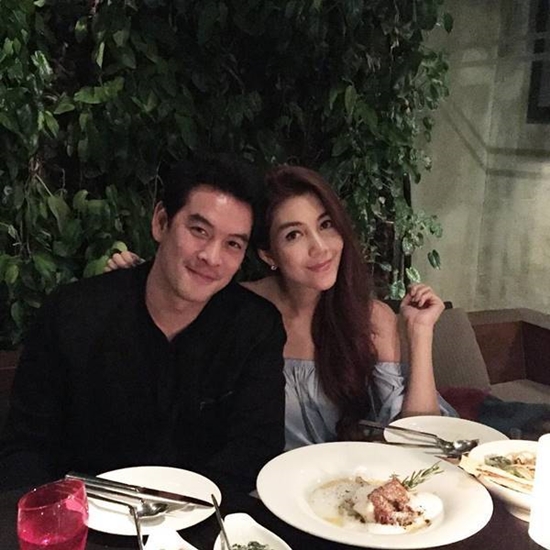 ย้อนเส้นทางรัก 5 ปี วุ้นเส้น ชาคริต