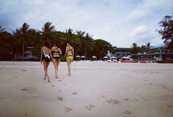 คริส หอวัง นำทีม น้ำหวาน กวาง The Face 2 โชว์แซ่บชุดบิกินี่