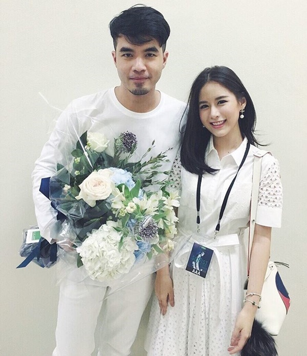 แฟนคลับห่วง ฟาง คบ ว่าน