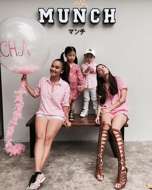 เจนี่ เทียนโพธิ์สุวรรณ สปีคอิงลิชกับ น้องบีน่า น้องบรู๊คลิน